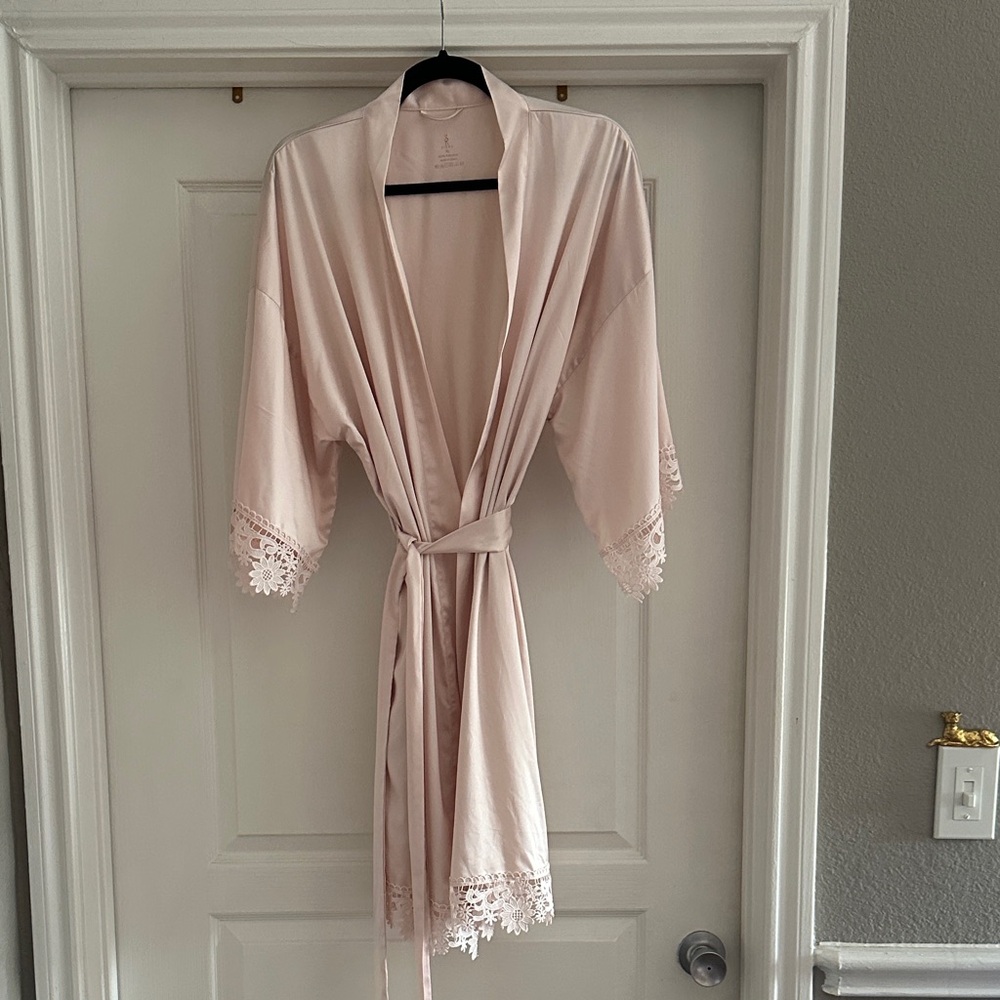 Soft Blush Lace Trim Robe